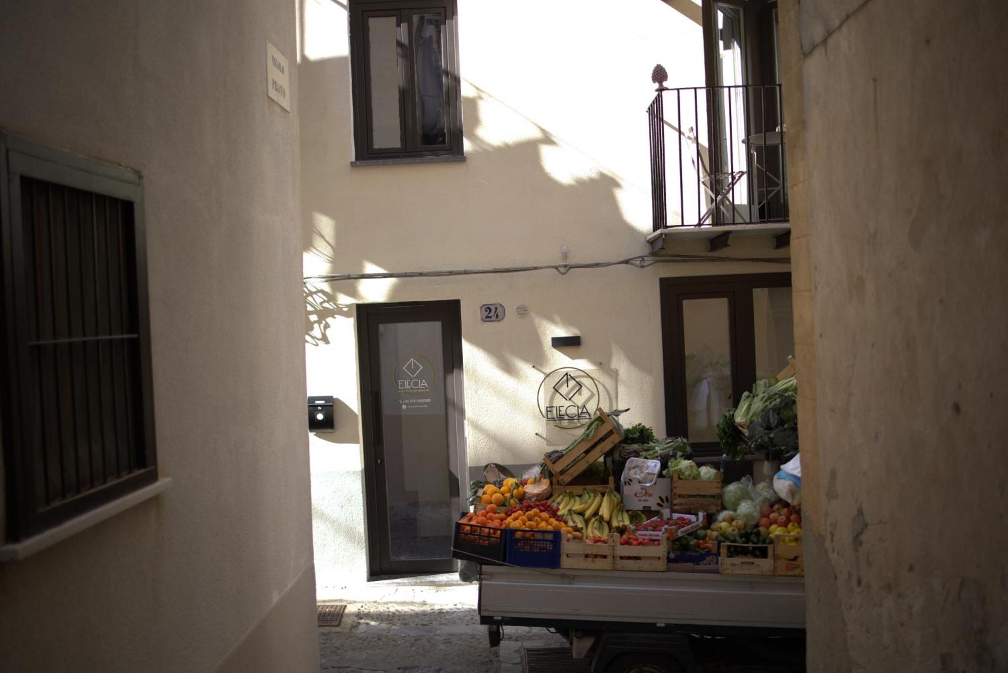 Elecla Apartment Cefalu Luaran gambar